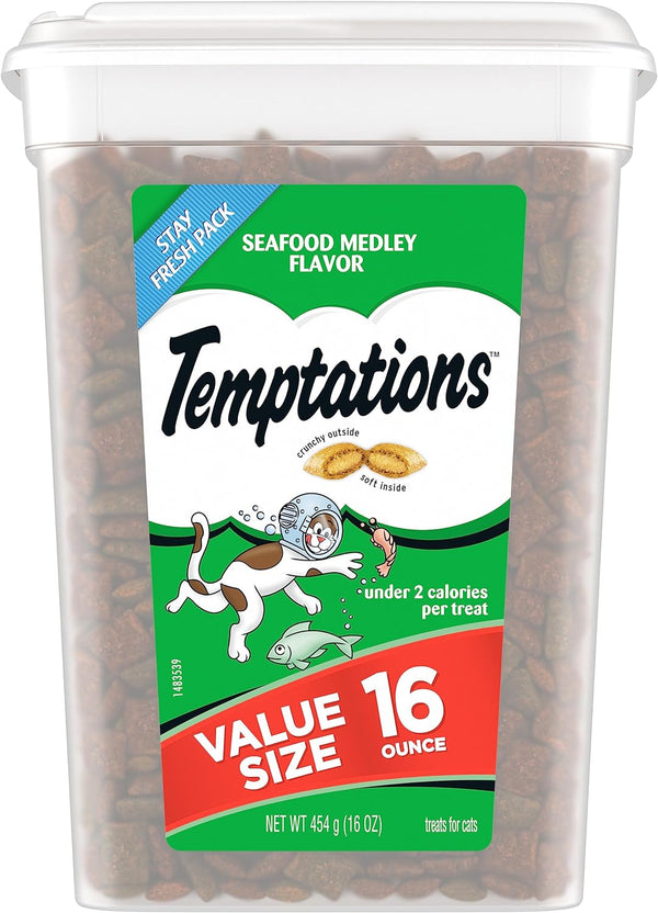 TEMPTATIONS Classic Crunchy and Soft Cat Treats Seafood Medley Flavor, 16 oz. Tub